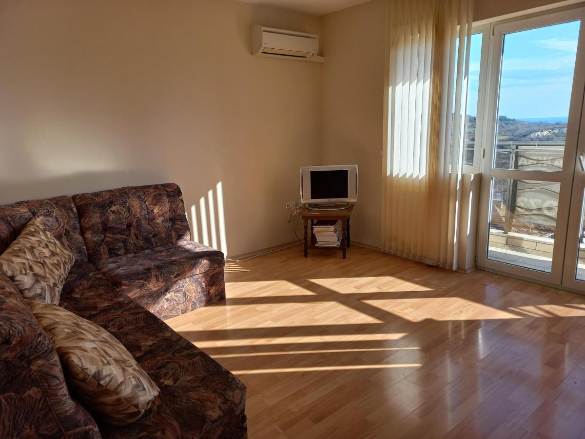 Apartment "Sunny Dream" Balchik Exterior photo